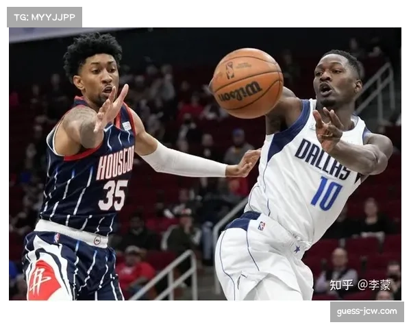 火箭协防轮转迟缓 对手屡屡命中空位三分致防线崩溃